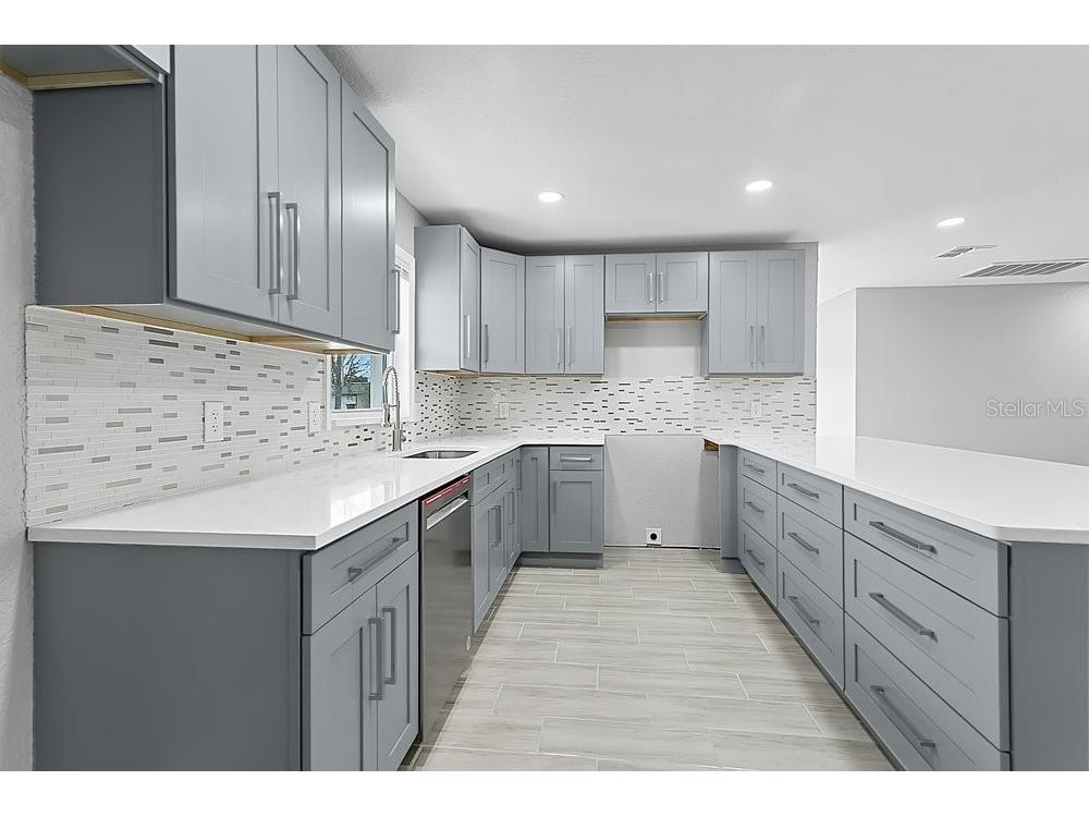 4823 Kathy Jo Terrace Orlando FL 32808 O6372845 image7