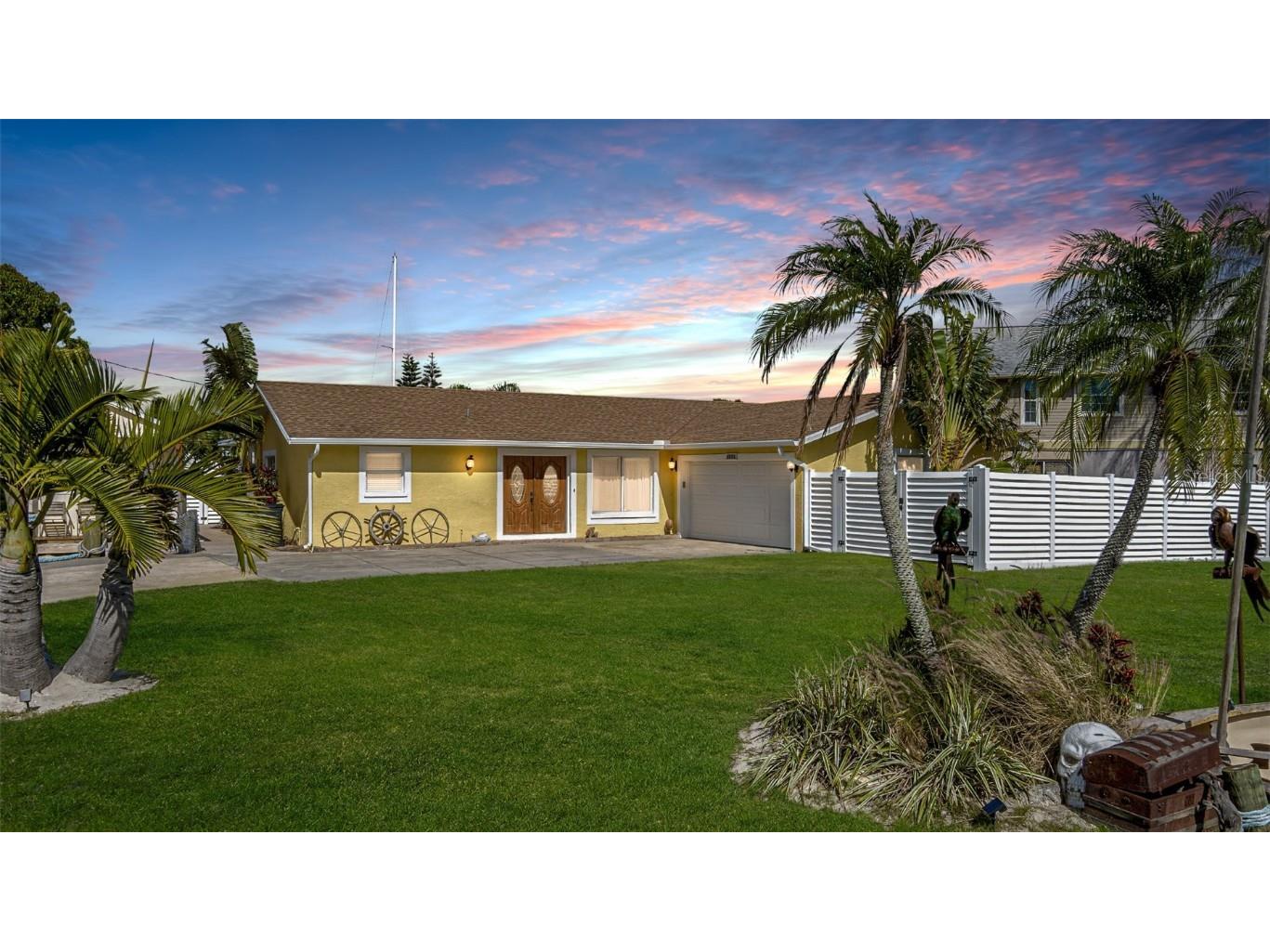4824 Beacon Road Palmetto FL 34221 A4598659 image1