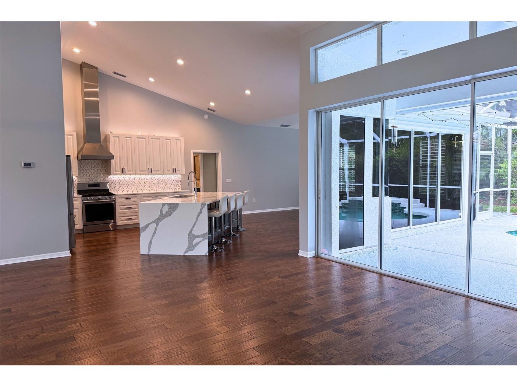 4824 Hanging Moss Lane Sarasota FL 34238 A4695897 image10