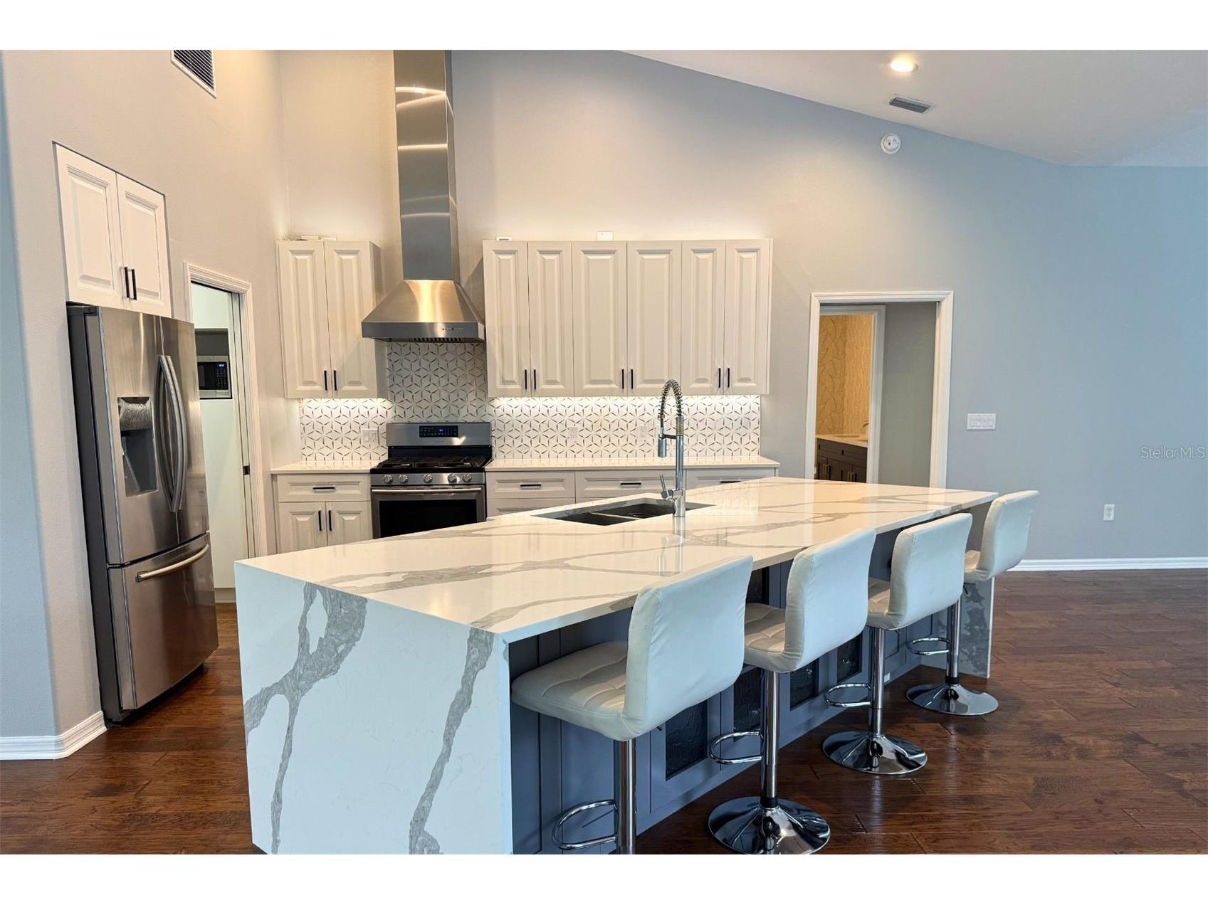4824 Hanging Moss Lane Sarasota FL 34238 A4695897 image11