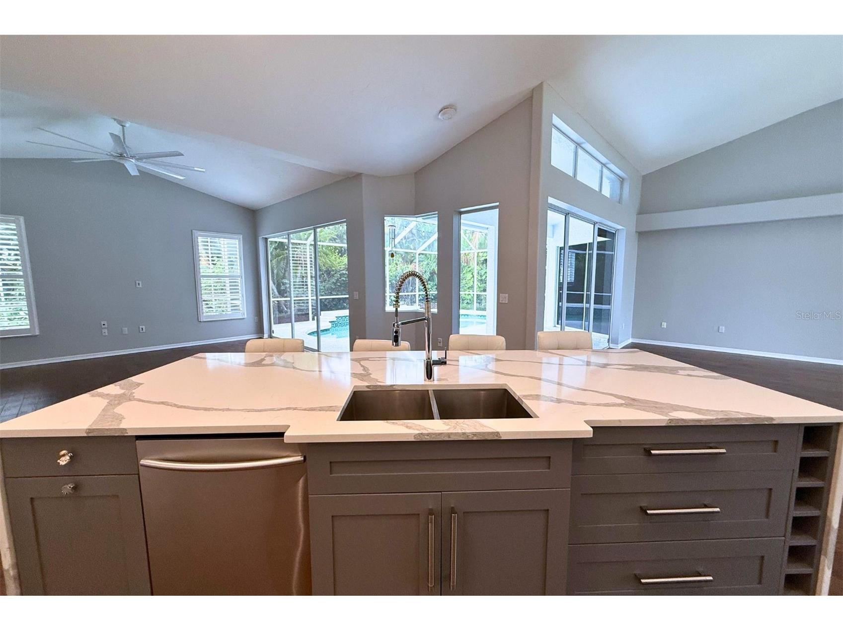 4824 Hanging Moss Lane Sarasota FL 34238 A4695897 image15