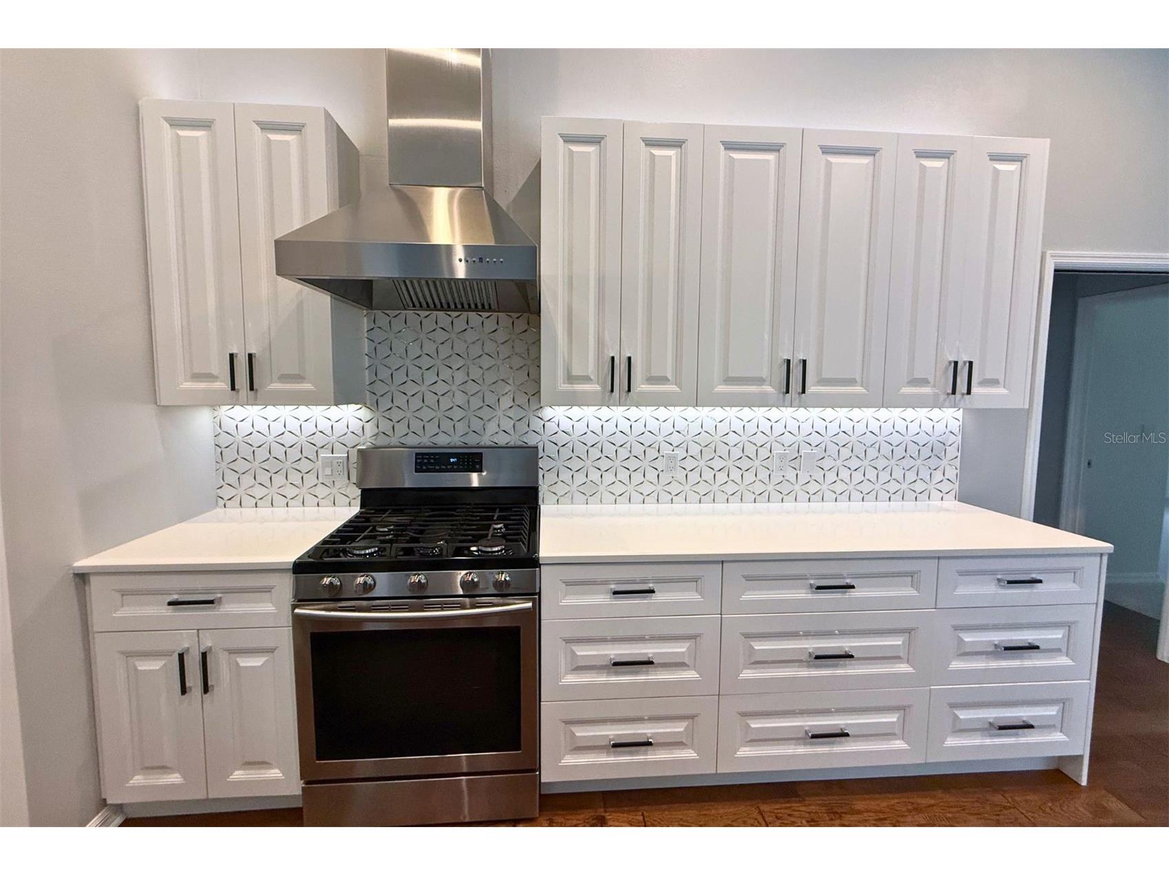 4824 Hanging Moss Lane Sarasota FL 34238 A4695897 image16