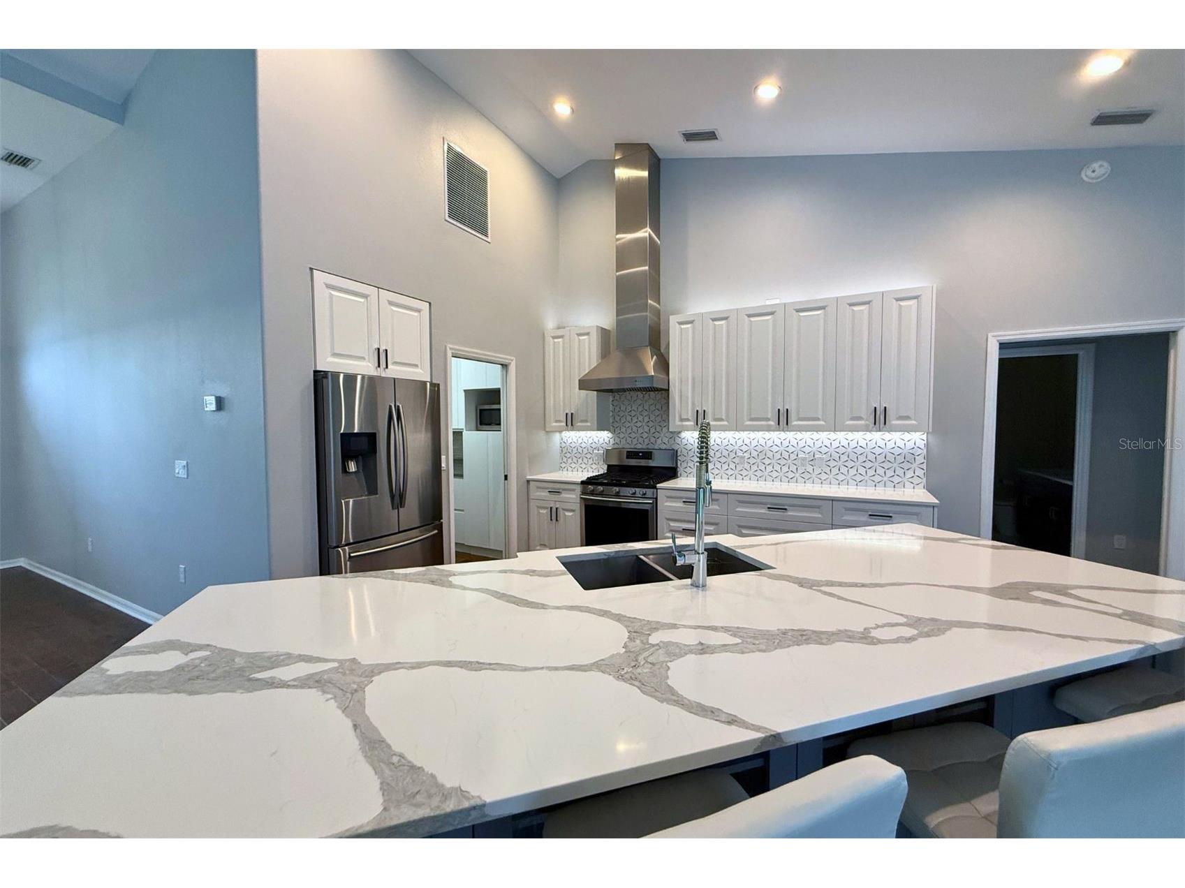 4824 Hanging Moss Lane Sarasota FL 34238 A4695897 image17