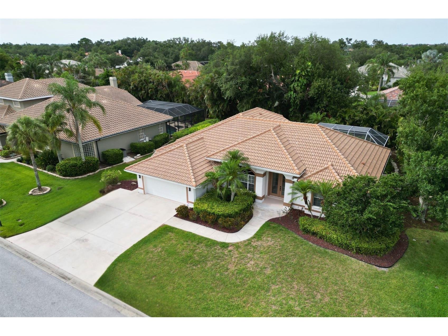 4824 Hanging Moss Lane Sarasota FL 34238 A4695897 image2