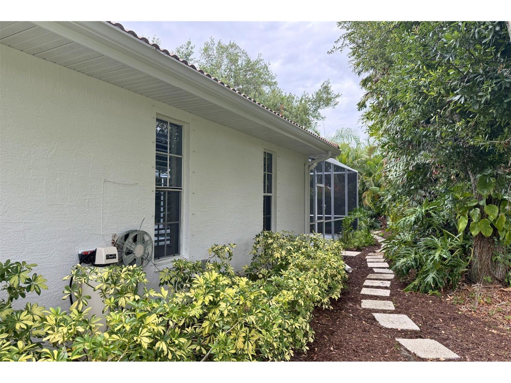 4824 Hanging Moss Lane Sarasota FL 34238 A4695897 image32