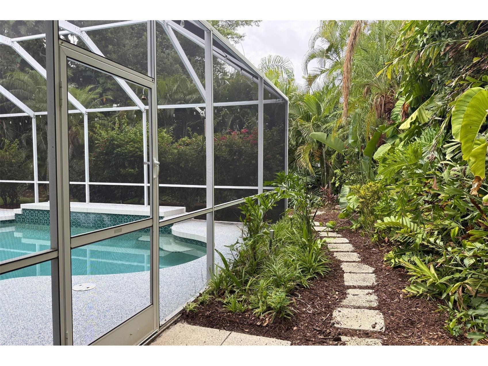 4824 Hanging Moss Lane Sarasota FL 34238 A4695897 image36