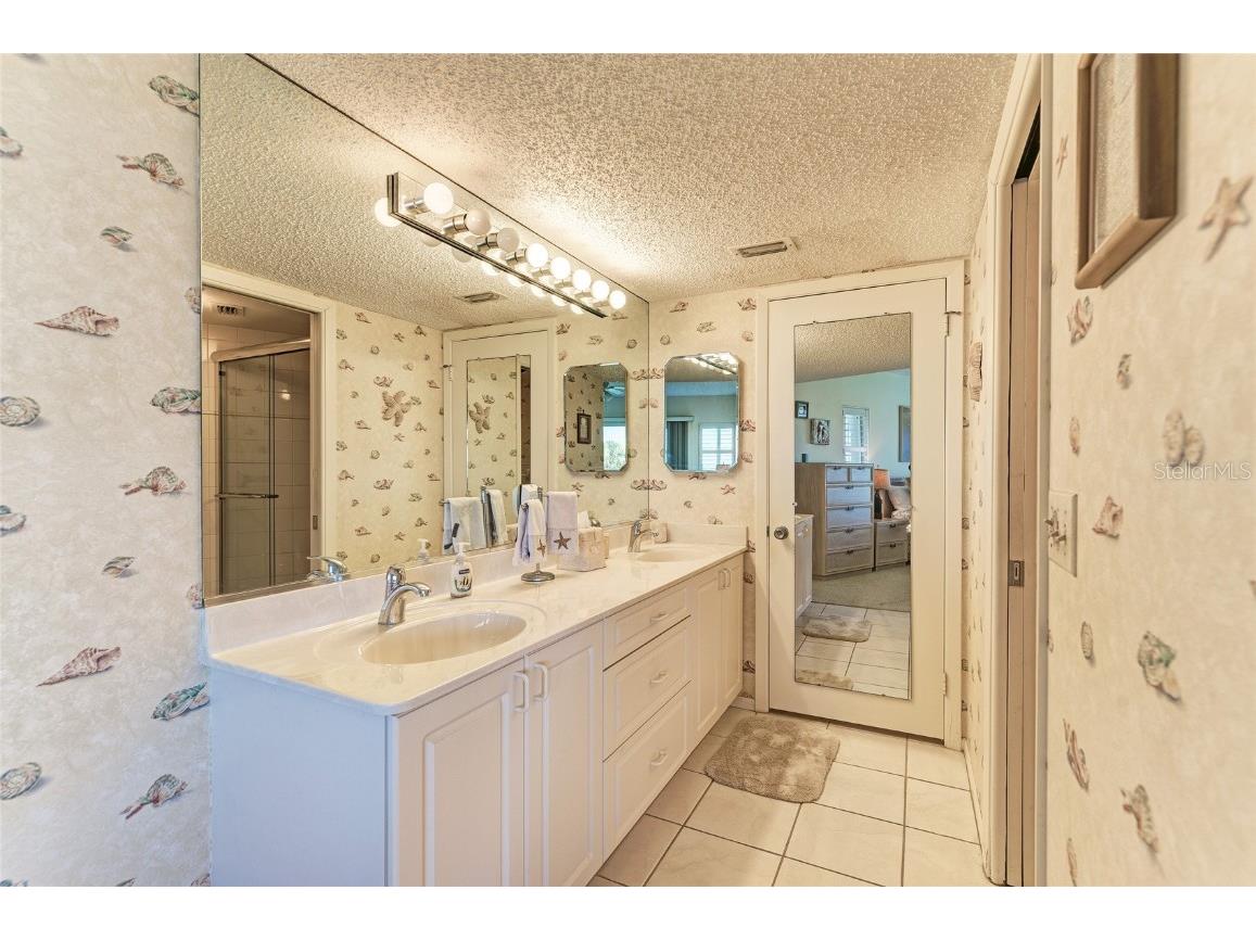 4825 Gulf Of Mexico Drive #201 Longboat Key FL 34228 A4651021 image14