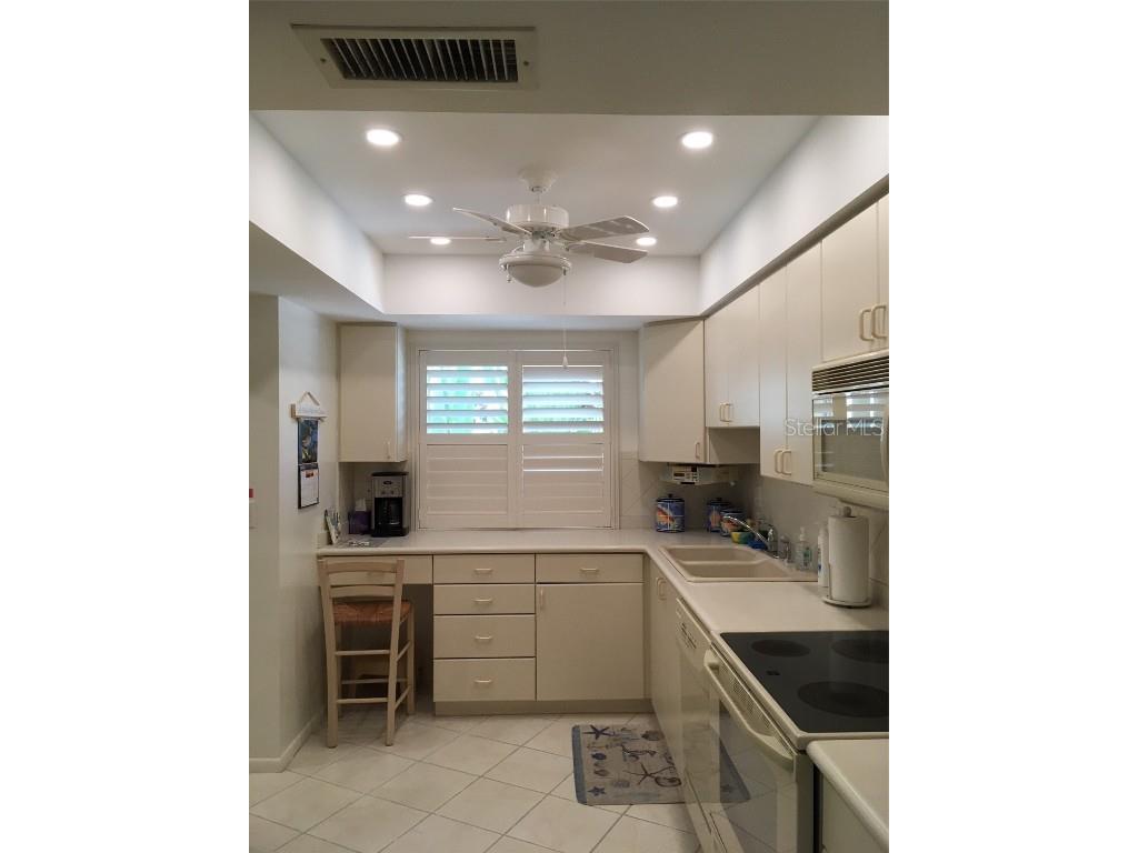 4825 Gulf Of Mexico Drive #201 Longboat Key FL 34228 A4651021 image8