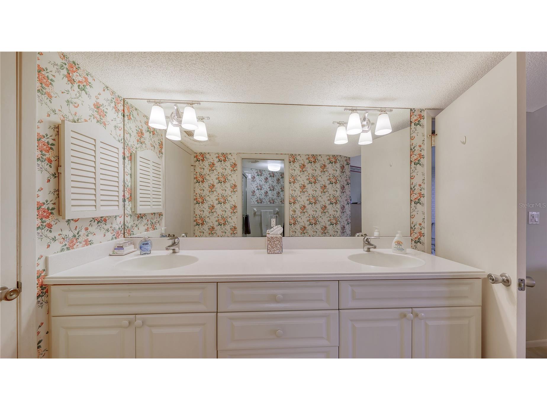 4825 Gulf Of Mexico Drive #504 Longboat Key FL 34228 - GULF OF MEXICO A4689724 image17