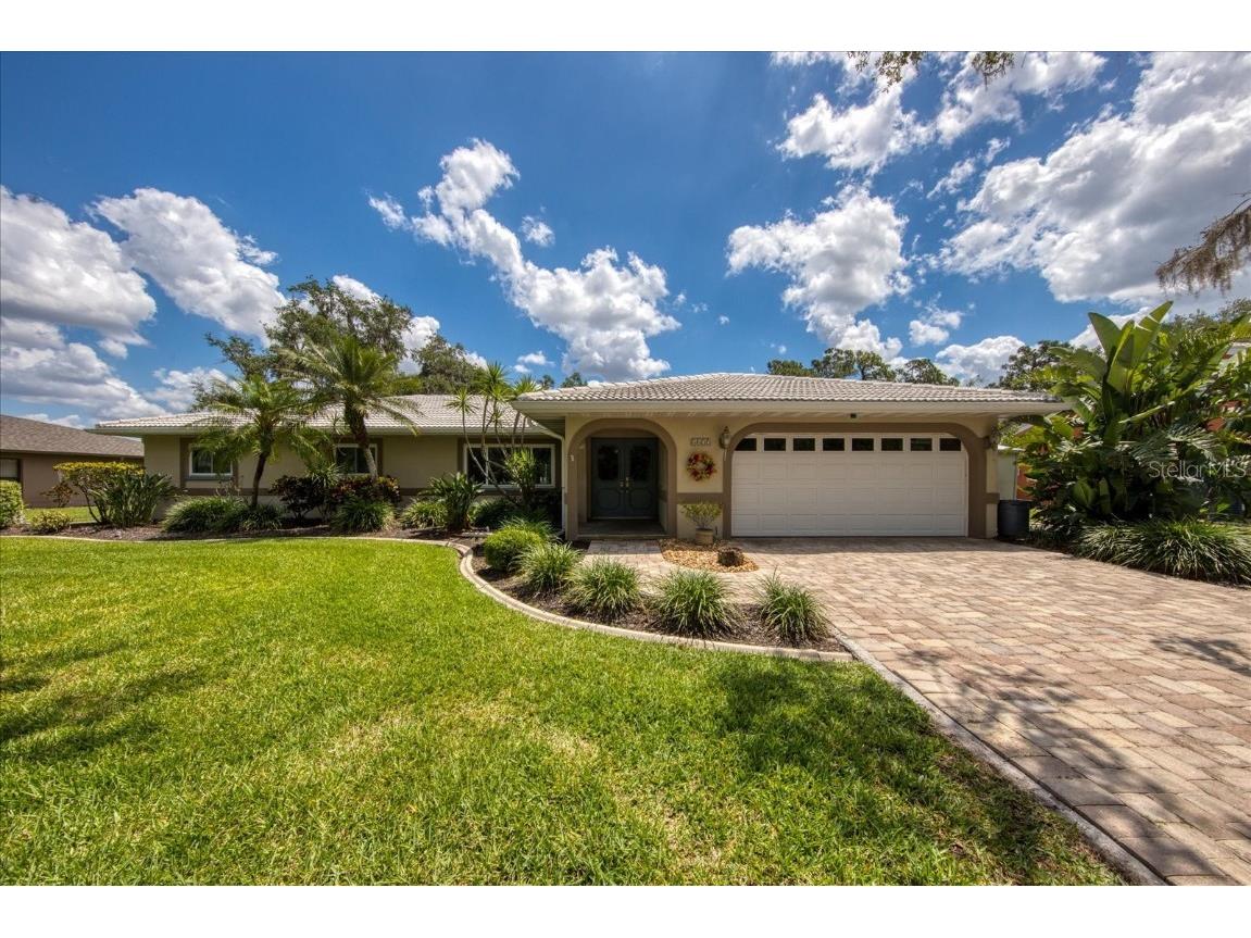 4825 Palm Aire Drive Sarasota FL 34243 U8198557 image1