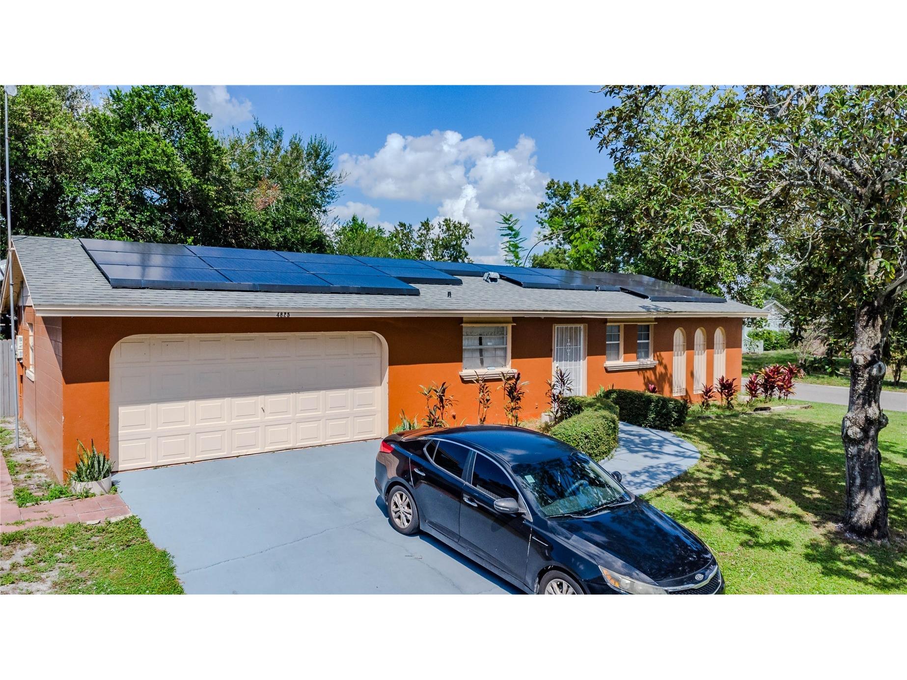 4825 Victory Drive Orlando FL 32808 O6380725 image1