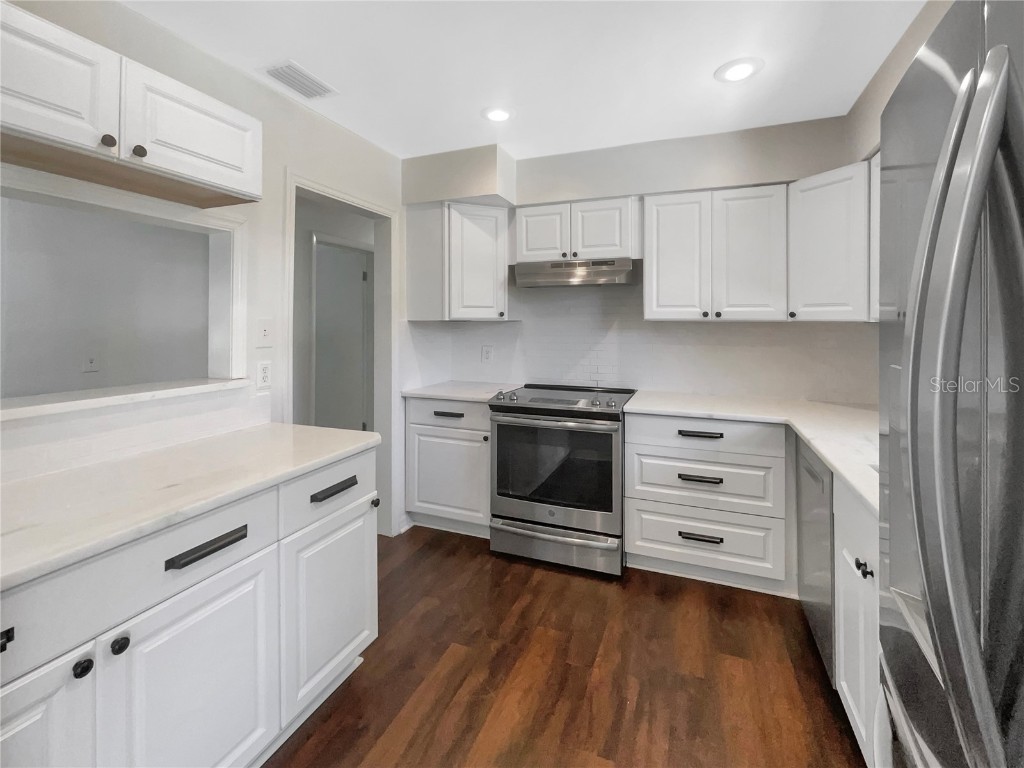 4825 W Bay Court Avenue Tampa FL 33611 TB8453427 image10