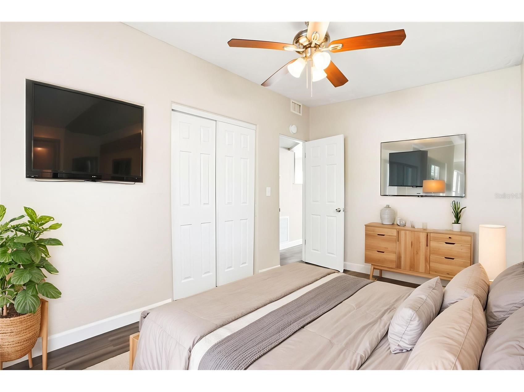 4826 S 8th Avenue S Saint Petersburg FL 33711 O6409763 image6