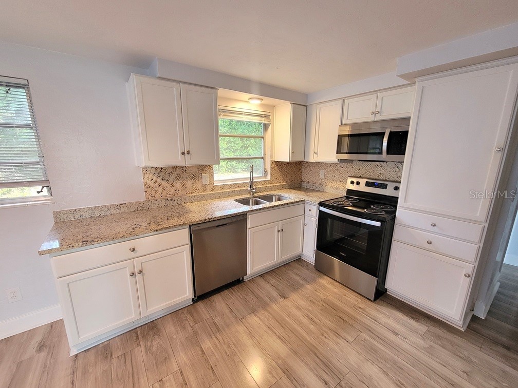 4827 Aegean Avenue Holiday FL 34690 W7881509 image9