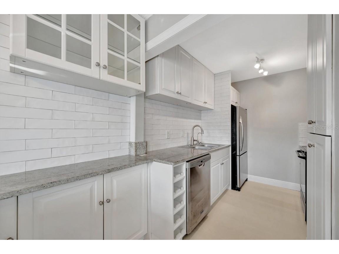 4827 Coquina Key Drive SE #B Saint Petersburg FL 33705 TB8438118 image11