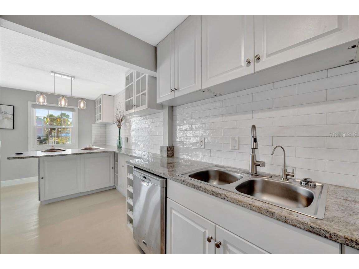 4827 Coquina Key Drive SE #B Saint Petersburg FL 33705 TB8438118 image16