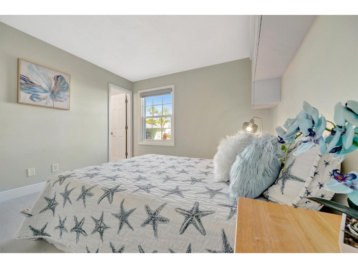 4827 Coquina Key Drive SE #B Saint Petersburg FL 33705 TB8438118 image19