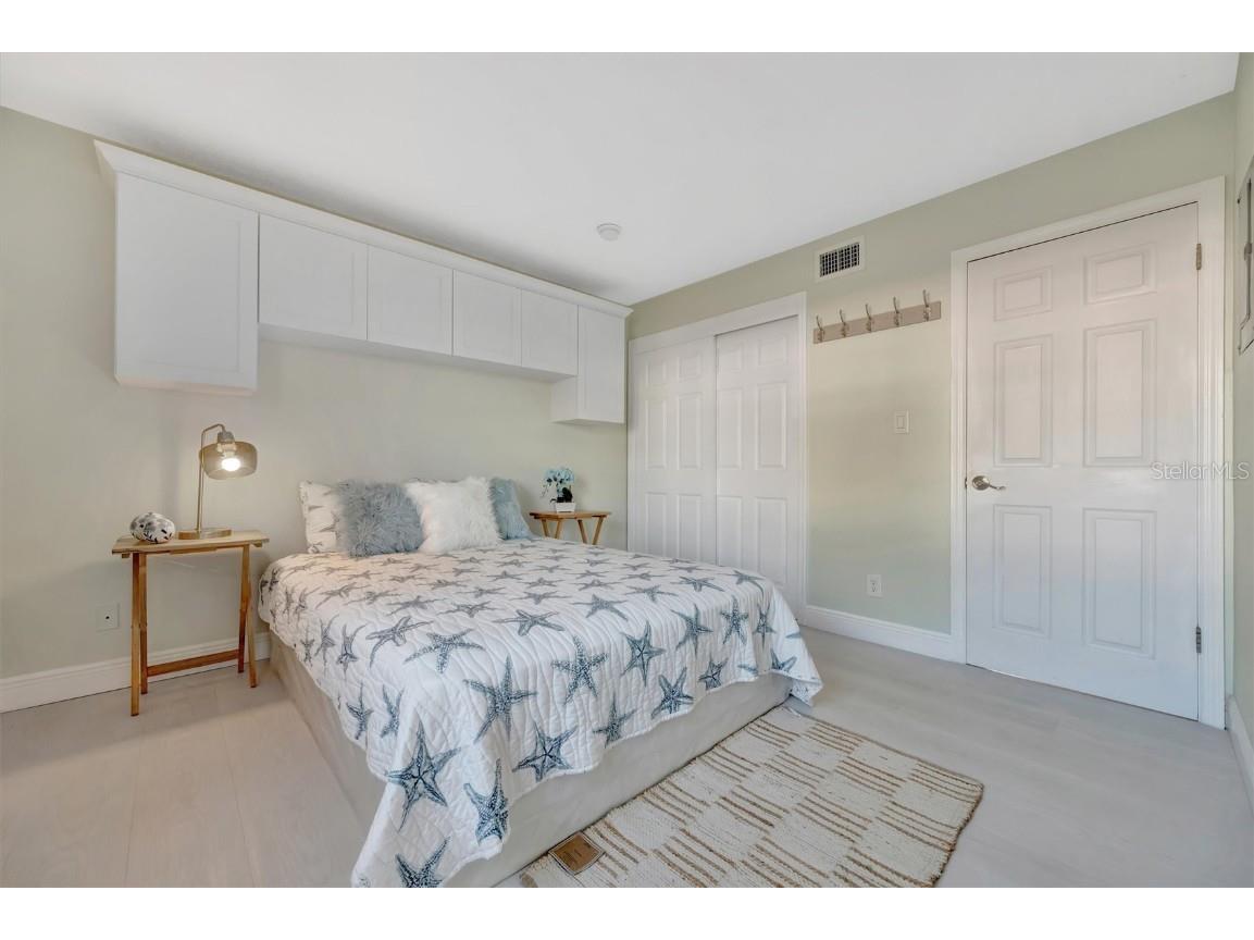 4827 Coquina Key Drive SE #B Saint Petersburg FL 33705 TB8438118 image20