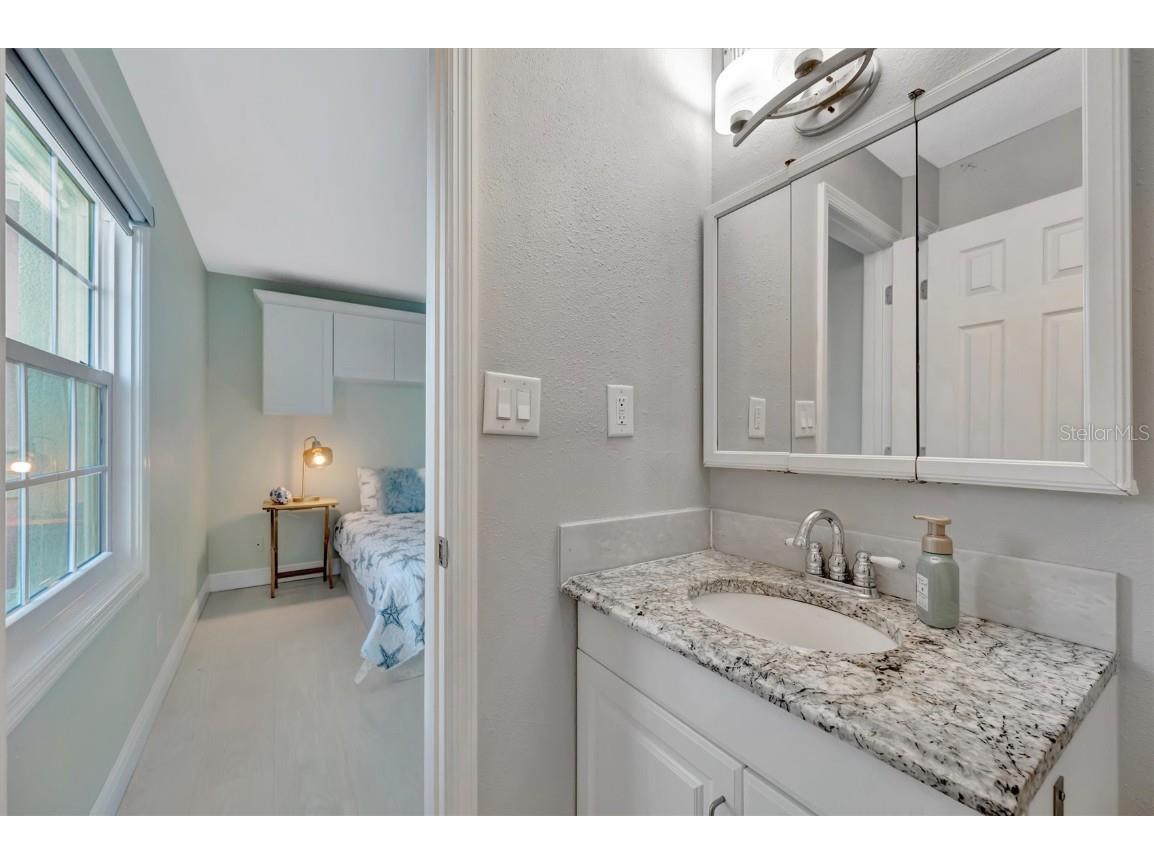 4827 Coquina Key Drive SE #B Saint Petersburg FL 33705 TB8438118 image24