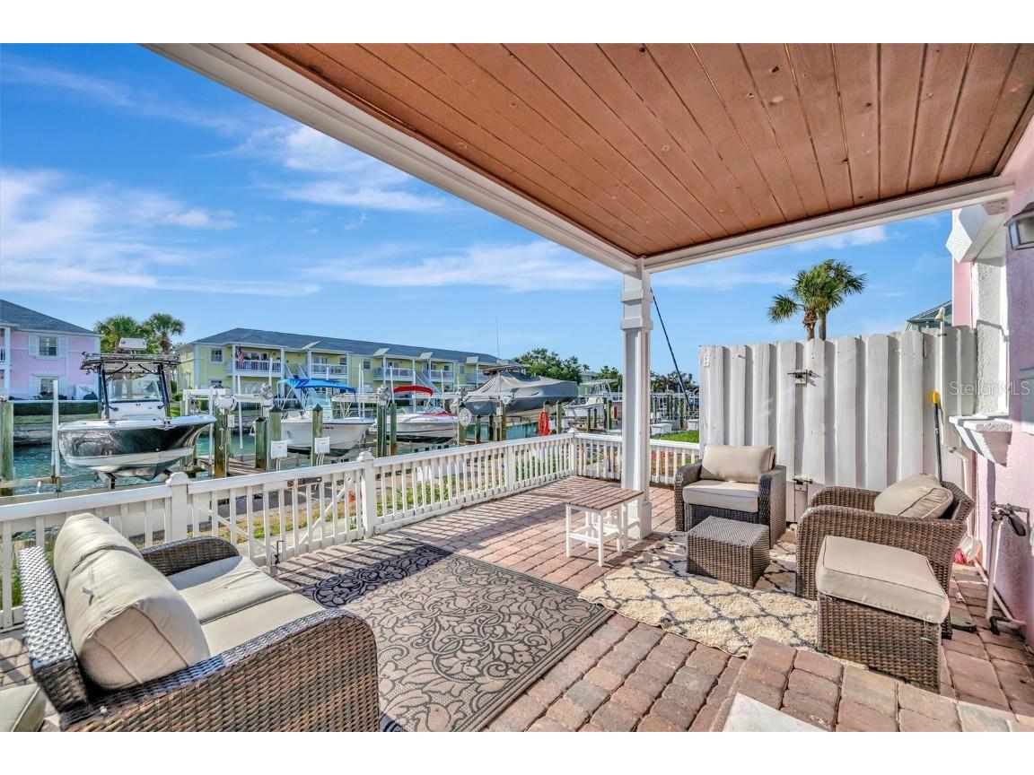 4827 Coquina Key Drive SE #B Saint Petersburg FL 33705 TB8438118 image3