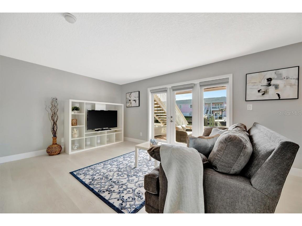 4827 Coquina Key Drive SE #B Saint Petersburg FL 33705 TB8438118 image6