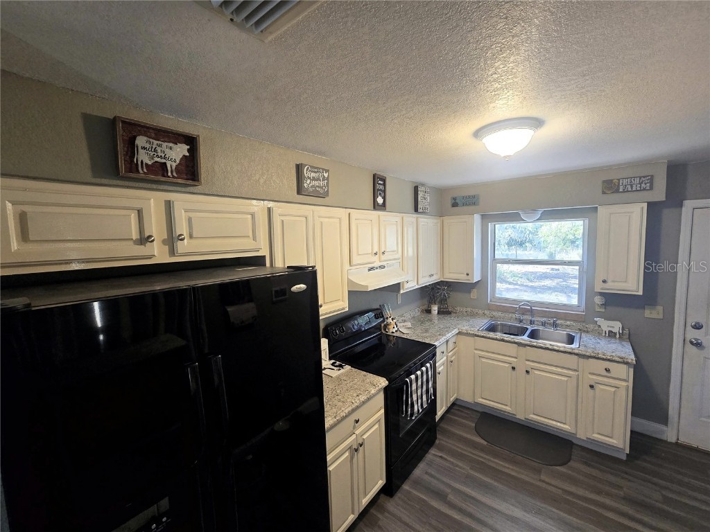 4827 Myrick Avenue Bowling Green FL 33834 A4672802 image10