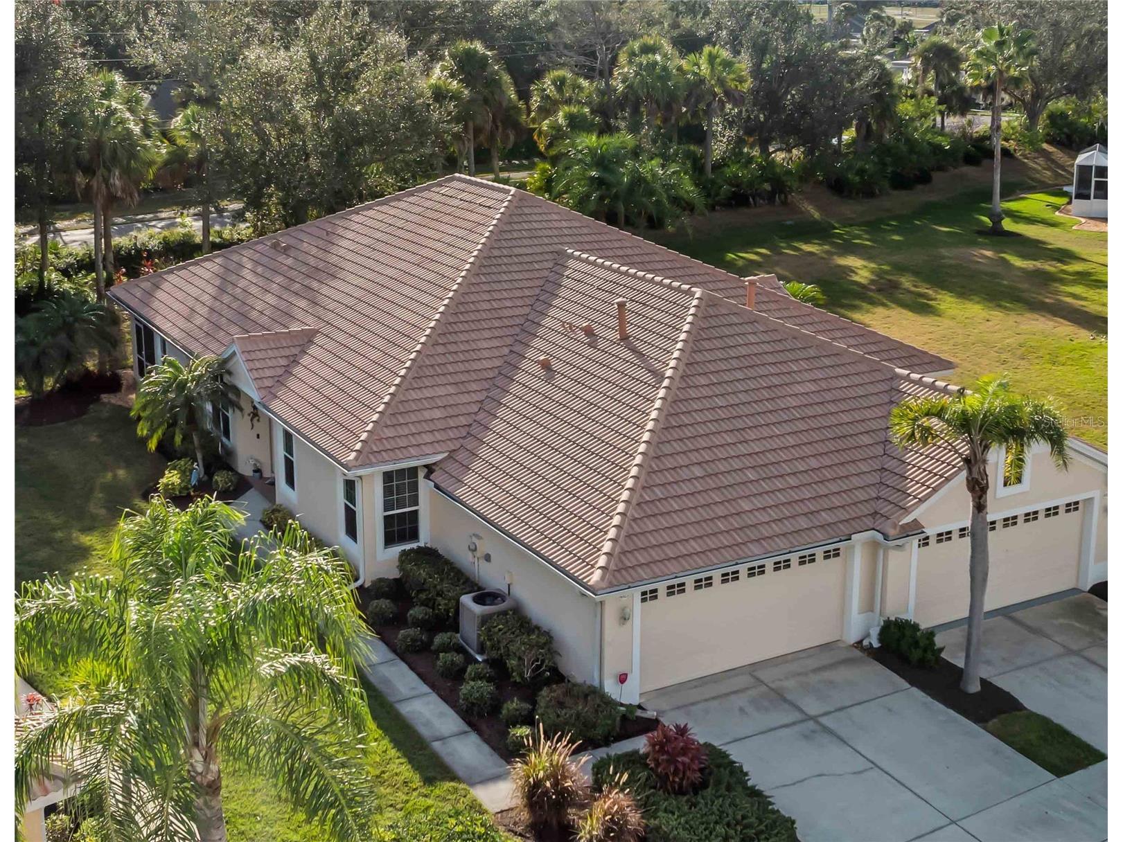 4827 Whispering Oaks Drive North Port FL 34287 N6142224 image1