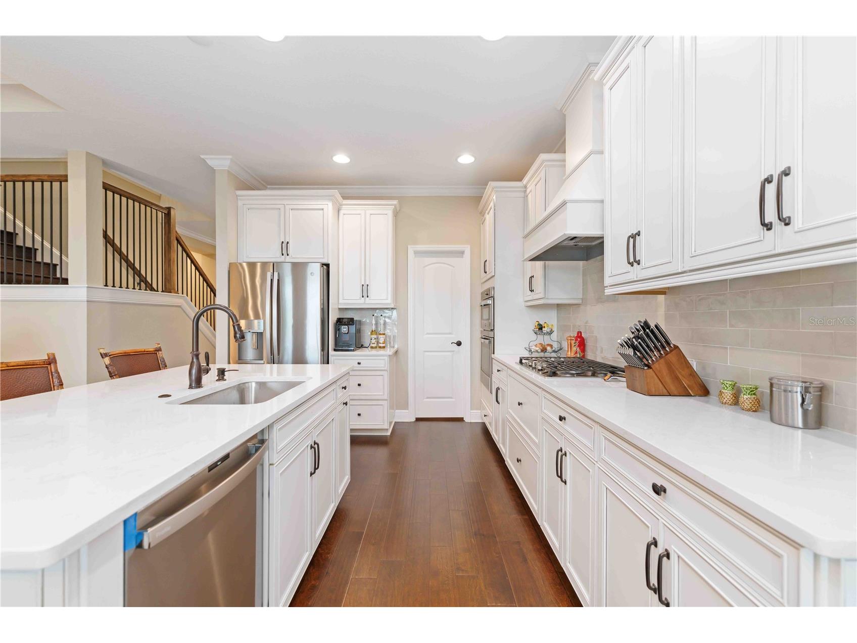 4828 Antrim Drive Sarasota FL 34240 A4680038 image14