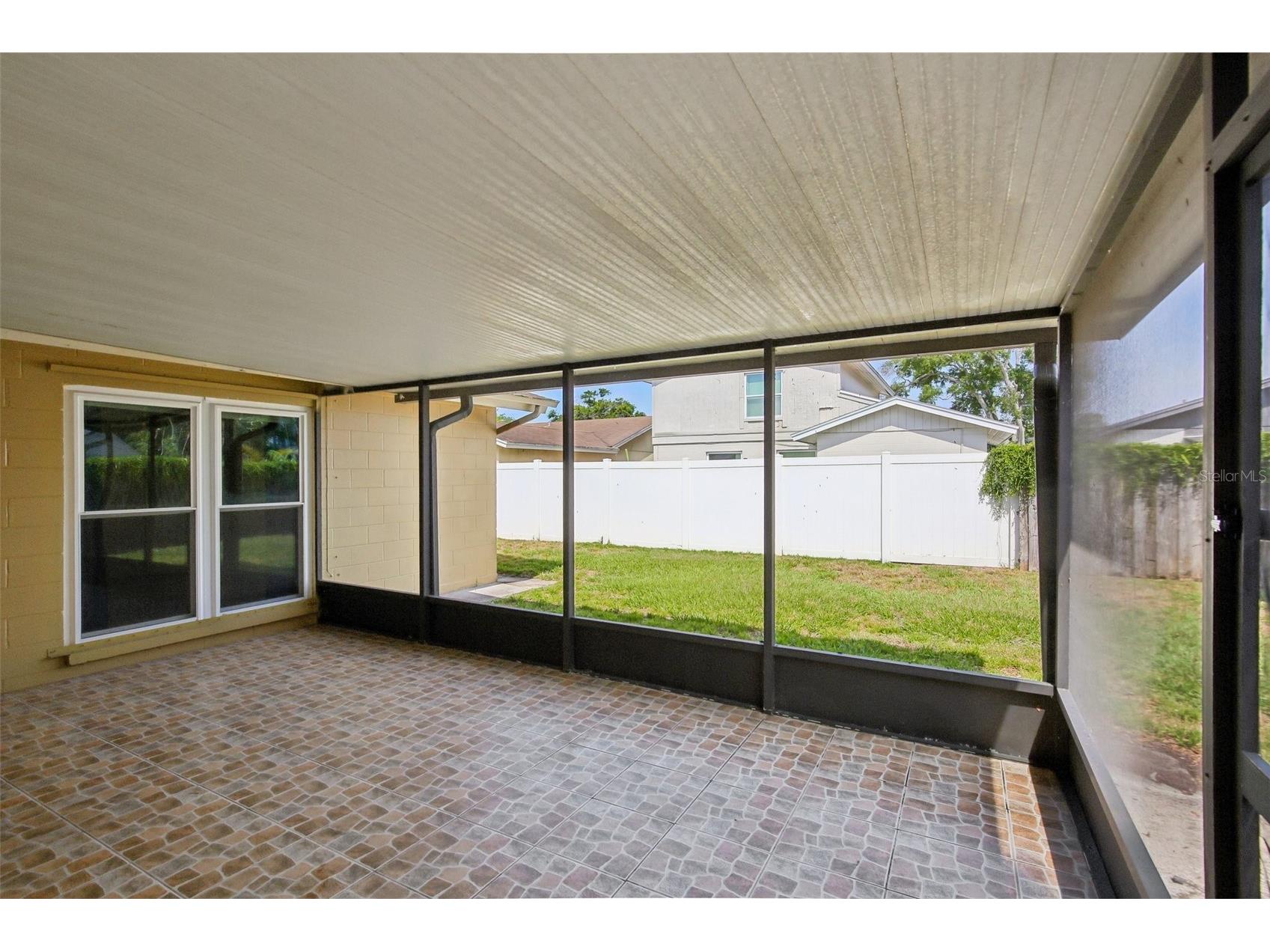 4828 Grove Point Drive Tampa FL 33624 TB8506985 image11