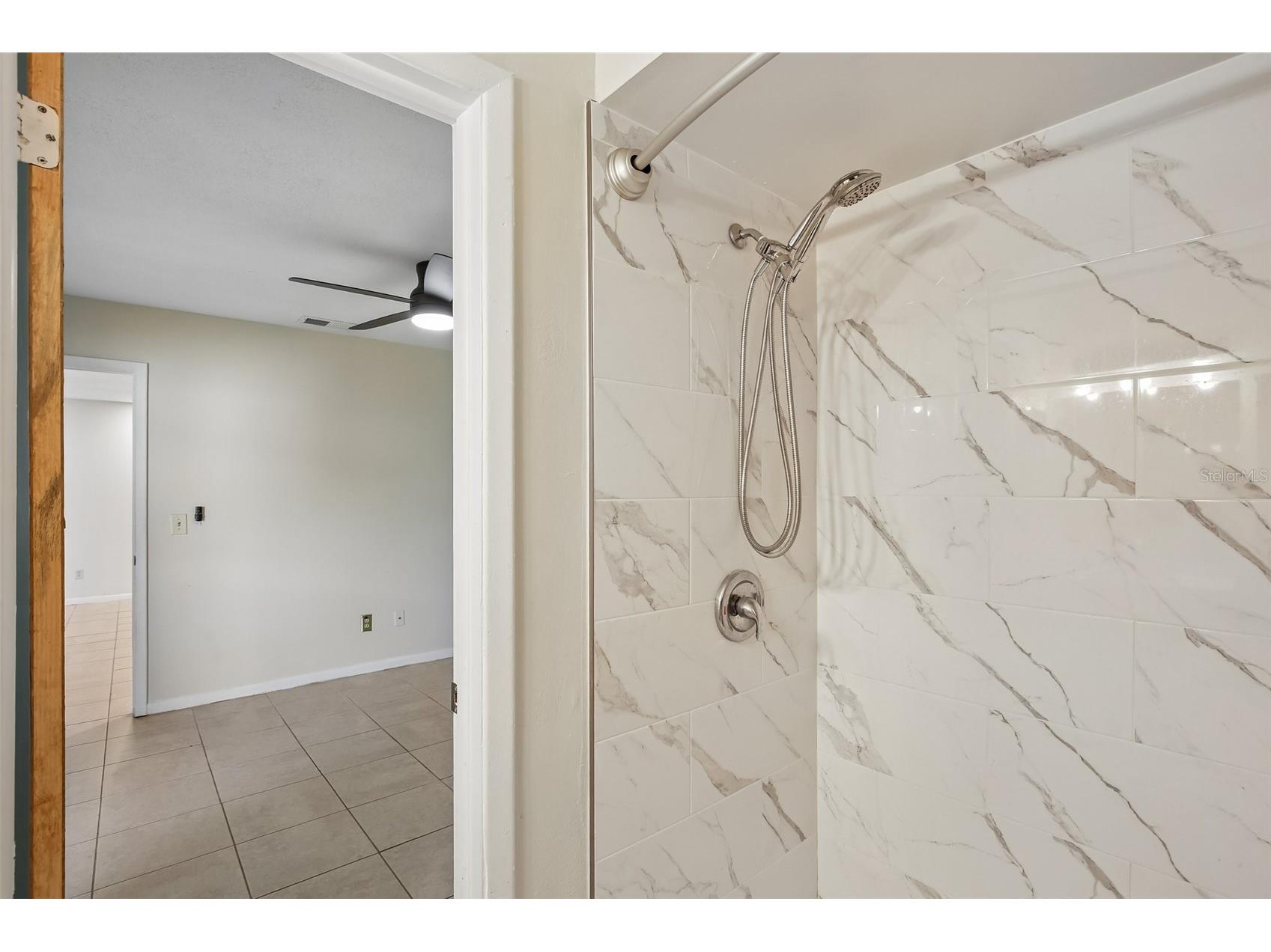 4828 Grove Point Drive Tampa FL 33624 TB8506985 image25