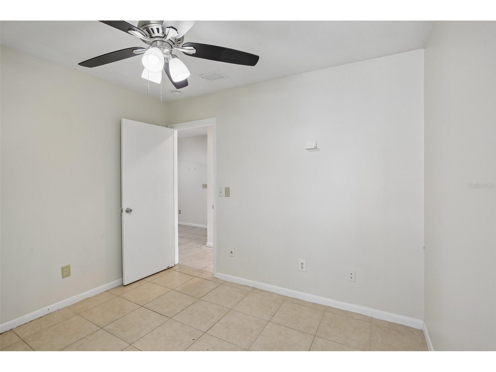 4828 Grove Point Drive Tampa FL 33624 TB8506985 image27