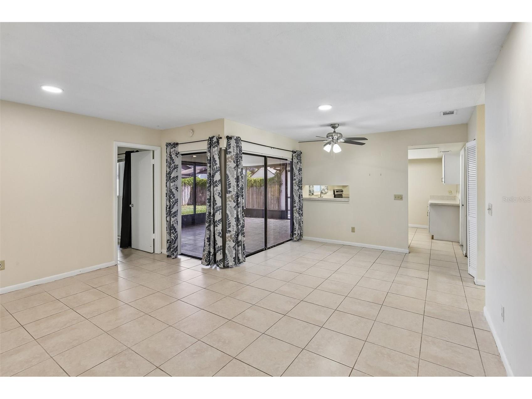 4828 Grove Point Drive Tampa FL 33624 TB8506985 image3