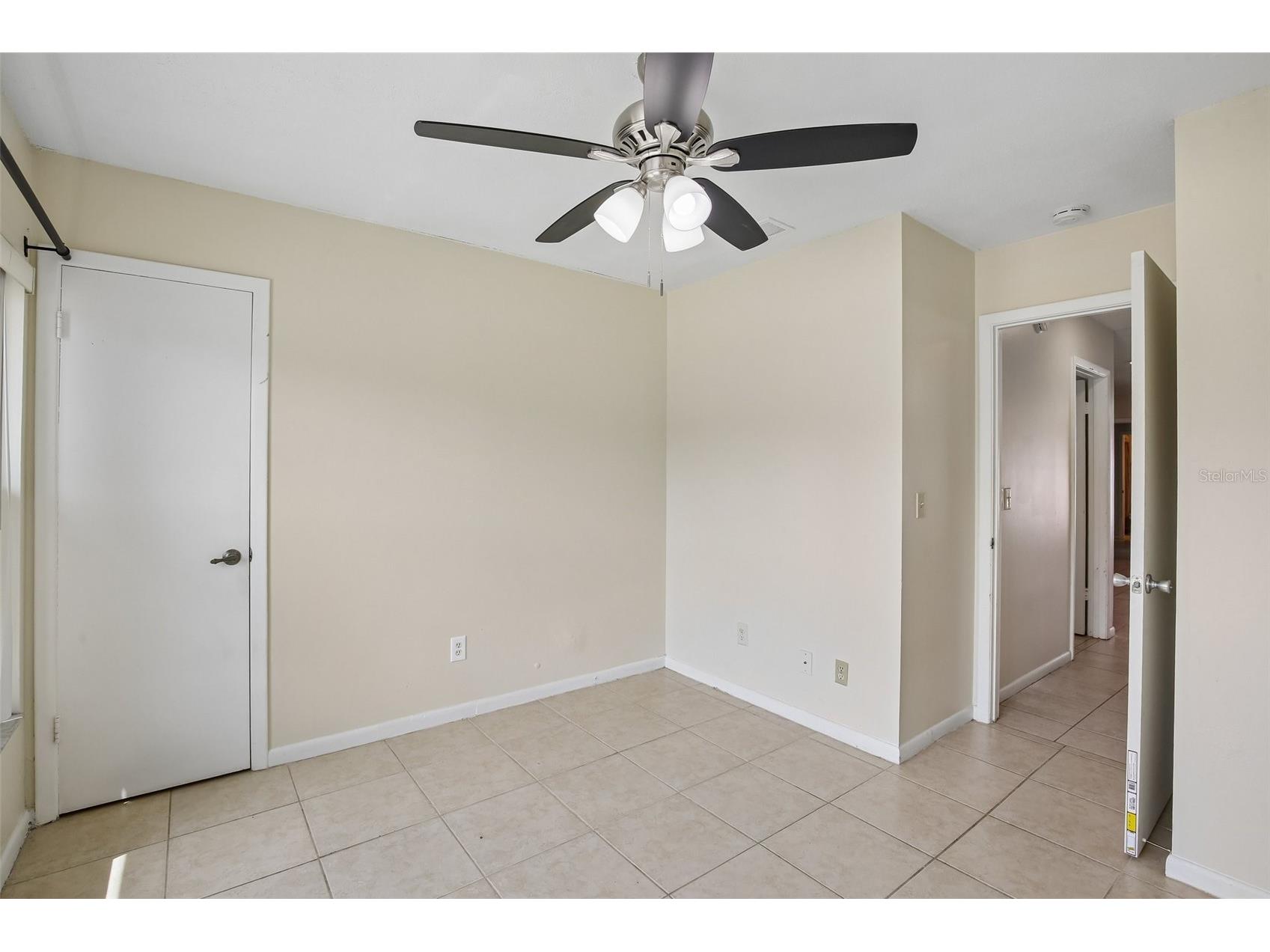 4828 Grove Point Drive Tampa FL 33624 TB8506985 image30