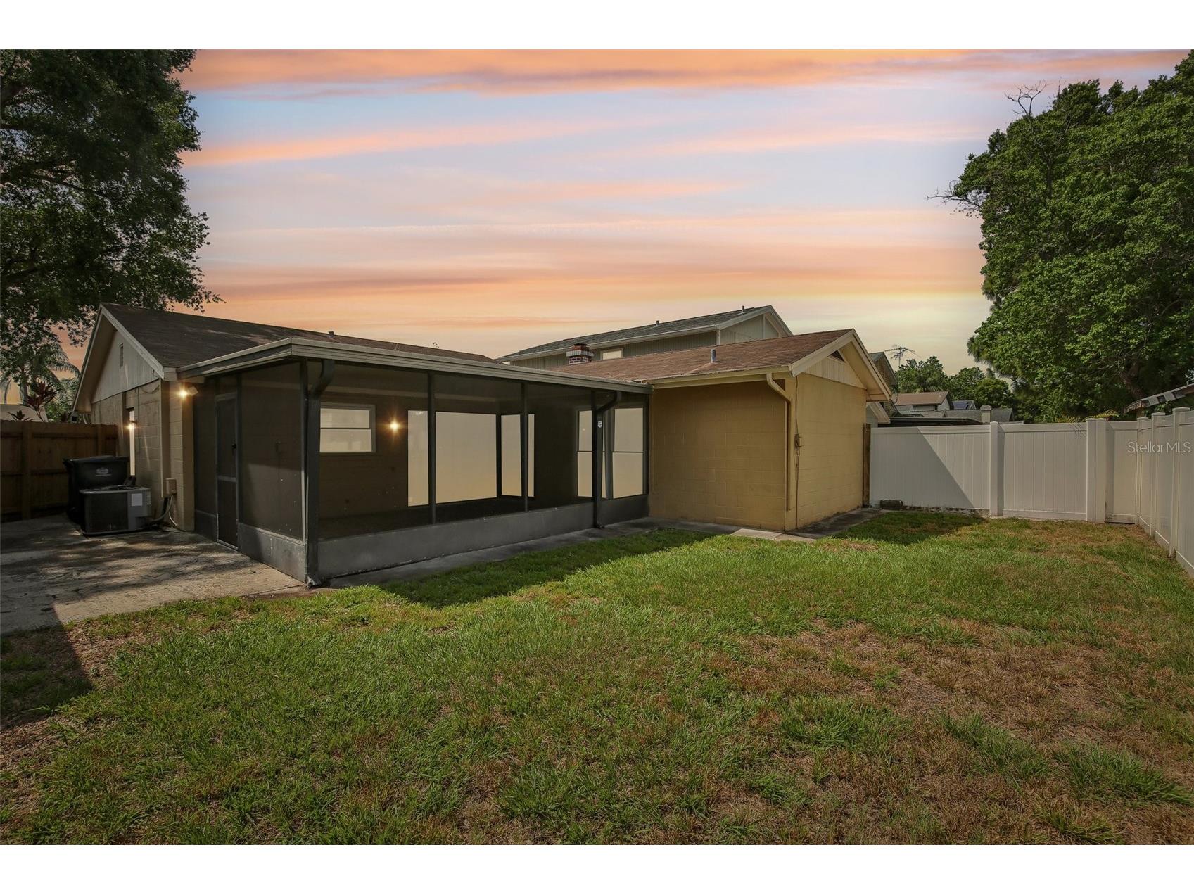 4828 Grove Point Drive Tampa FL 33624 TB8506985 image35