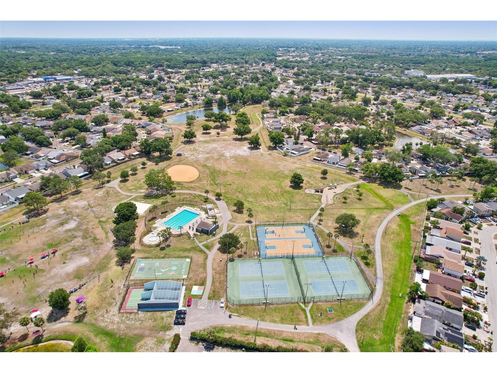 4828 Grove Point Drive Tampa FL 33624 TB8506985 image42