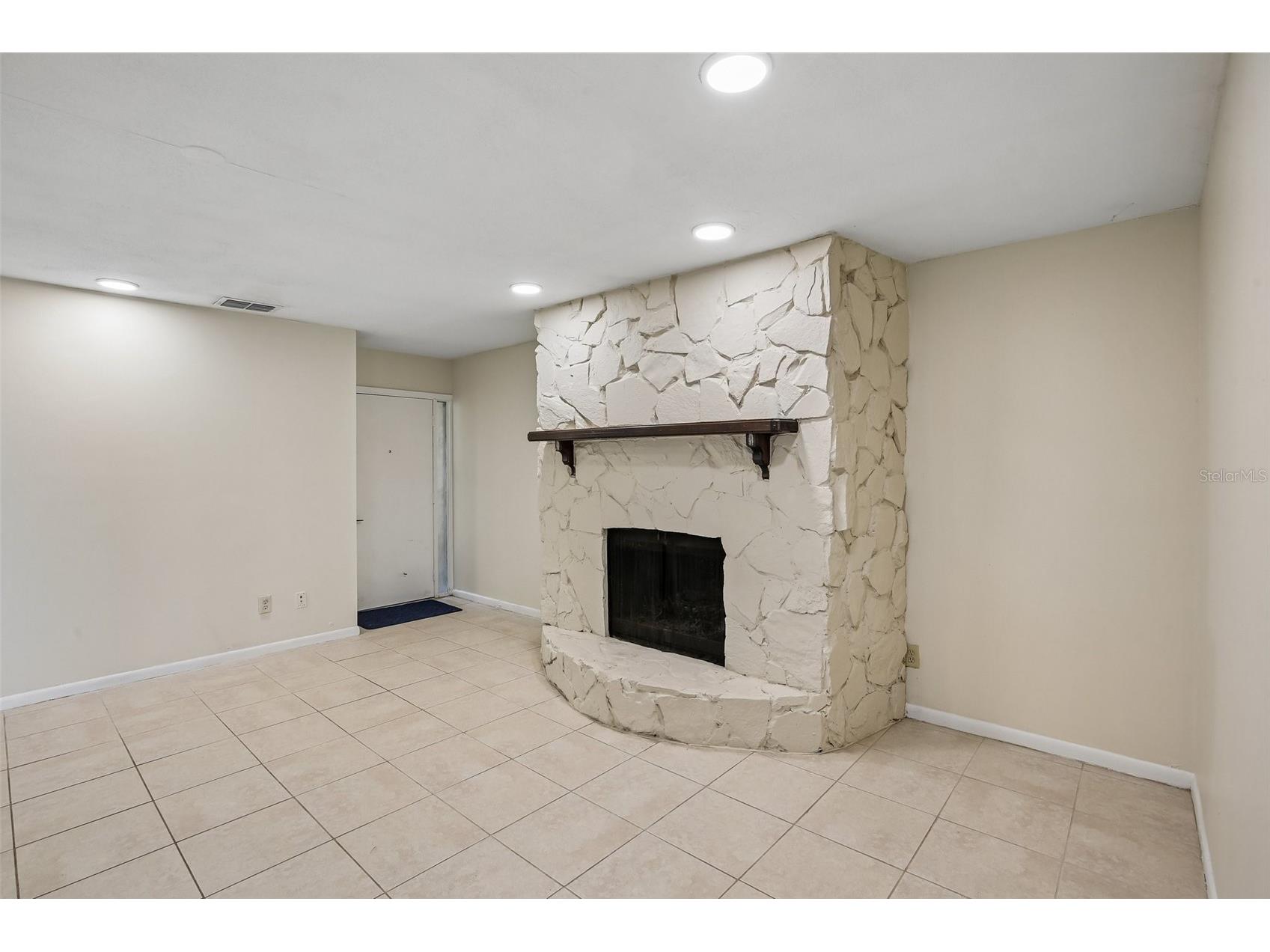 4828 Grove Point Drive Tampa FL 33624 TB8506985 image5