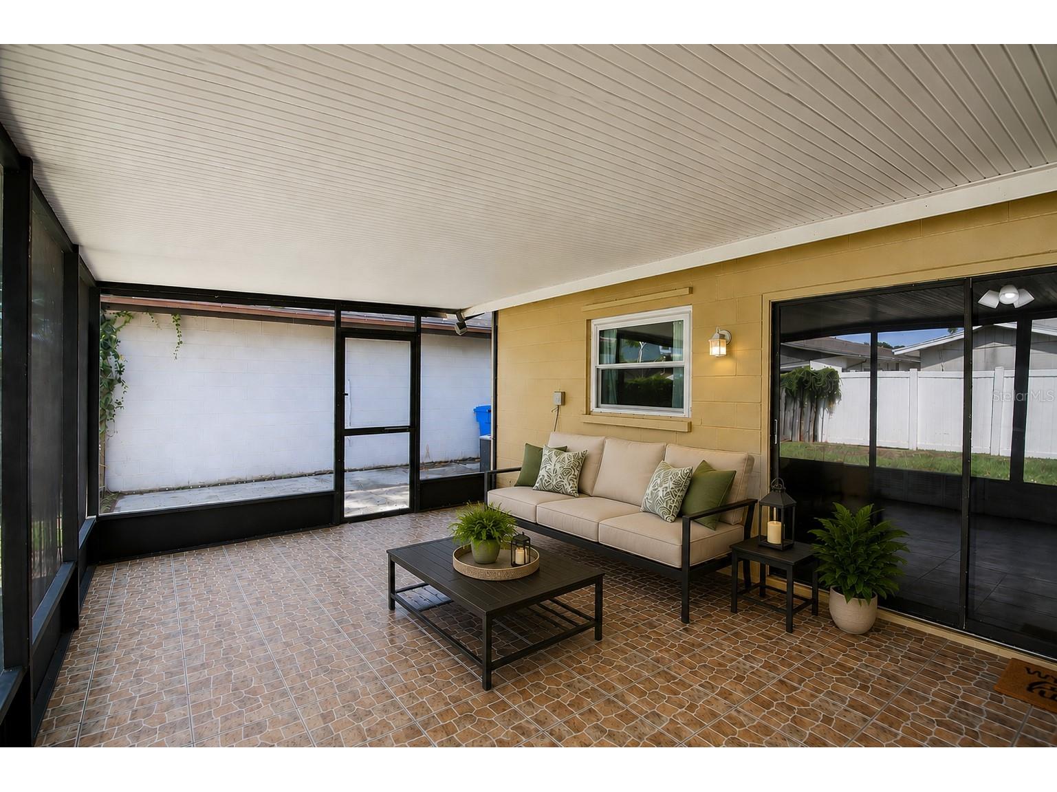 4828 Grove Point Drive Tampa FL 33624 TB8506985 image8