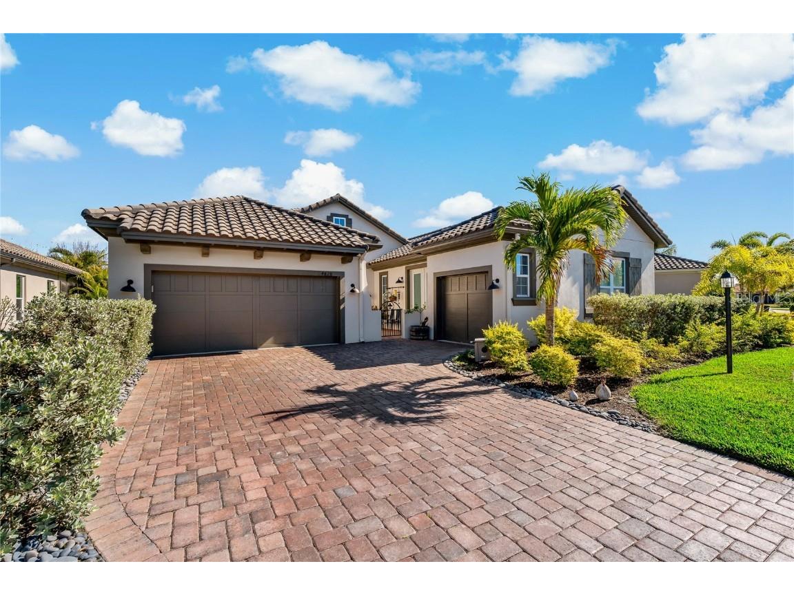 4828 Royal Dornoch Circle Bradenton FL 34211 A4560267 image1