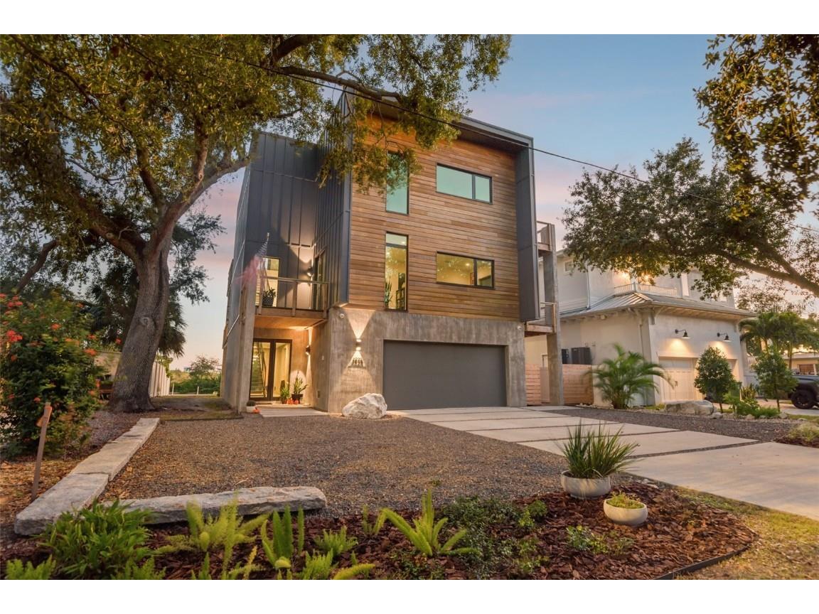 4828 W Flamingo Road Tampa FL 33611 - FLAMINGO CANAL TB8442646 image1