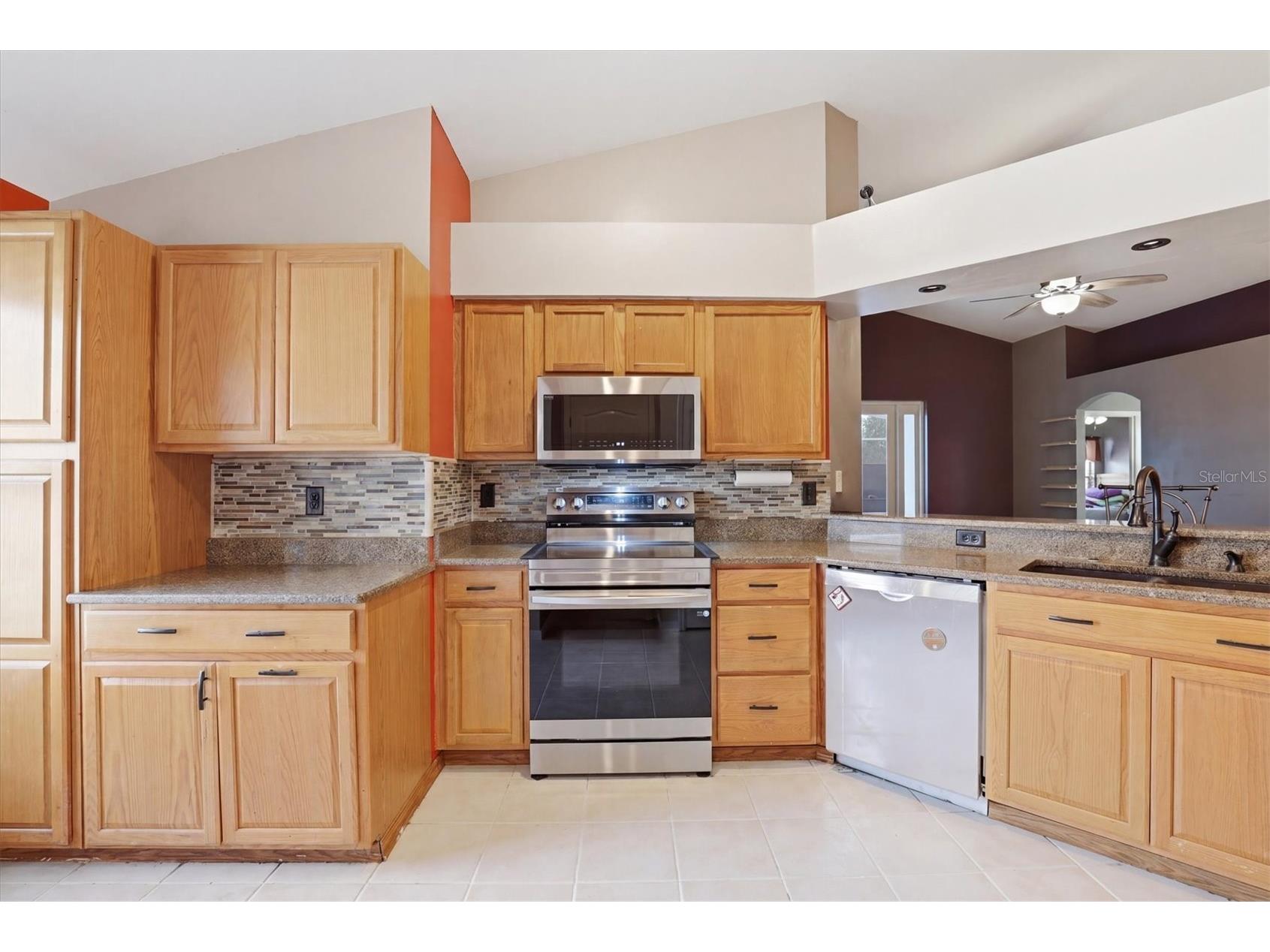 4828 Wessex Way Land O Lakes FL 34639 W7885122 image20