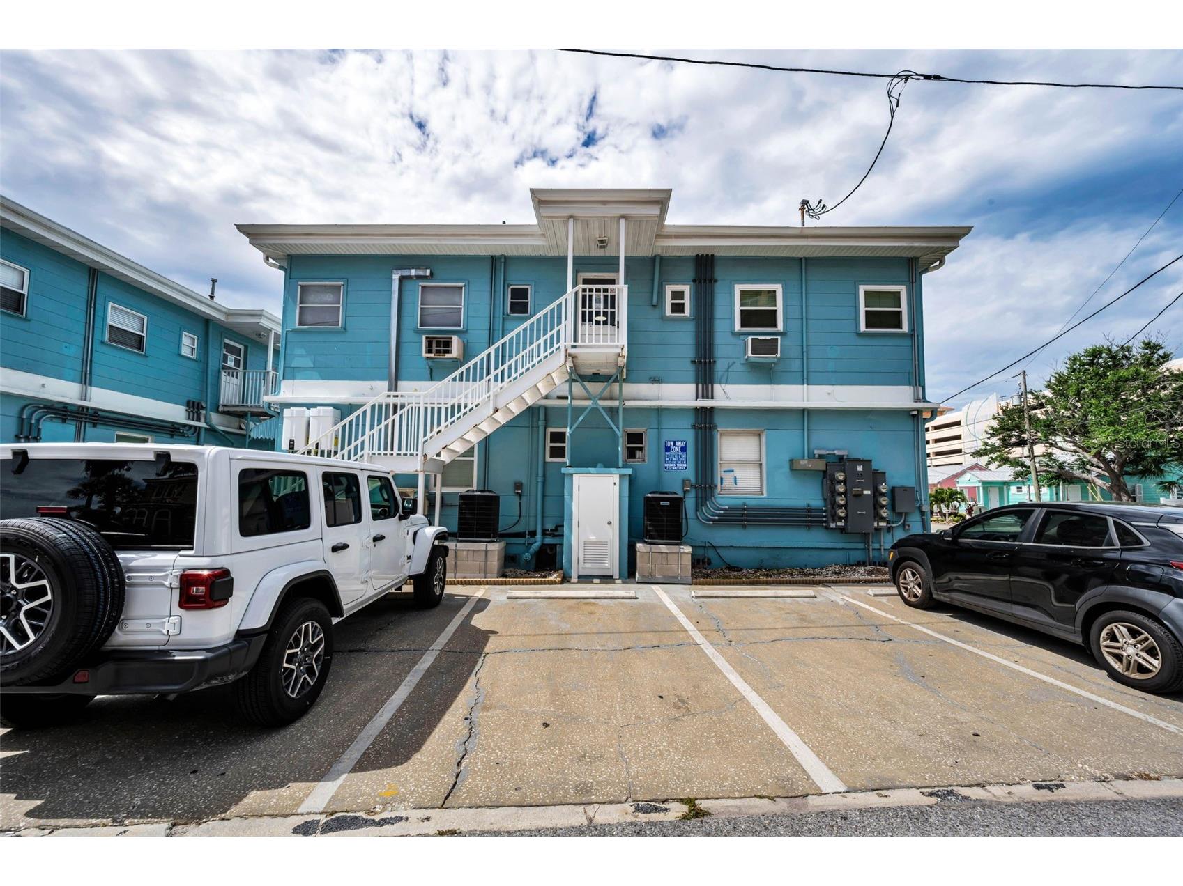 483 E Shore Drive #A4 Clearwater Beach FL 33767 - GULF INTERCOASTAL TB8515259 image1