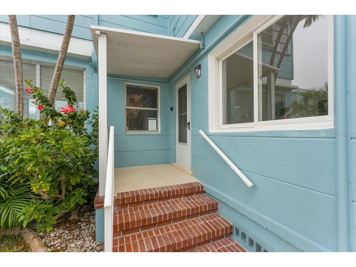 483 E Shore Drive #E2 Clearwater FL 33767 TB8465028 image1