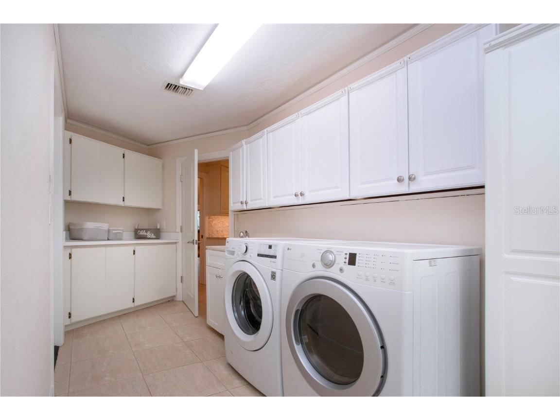 483 Partridge Circle Sarasota FL 34236 A4655760 image24