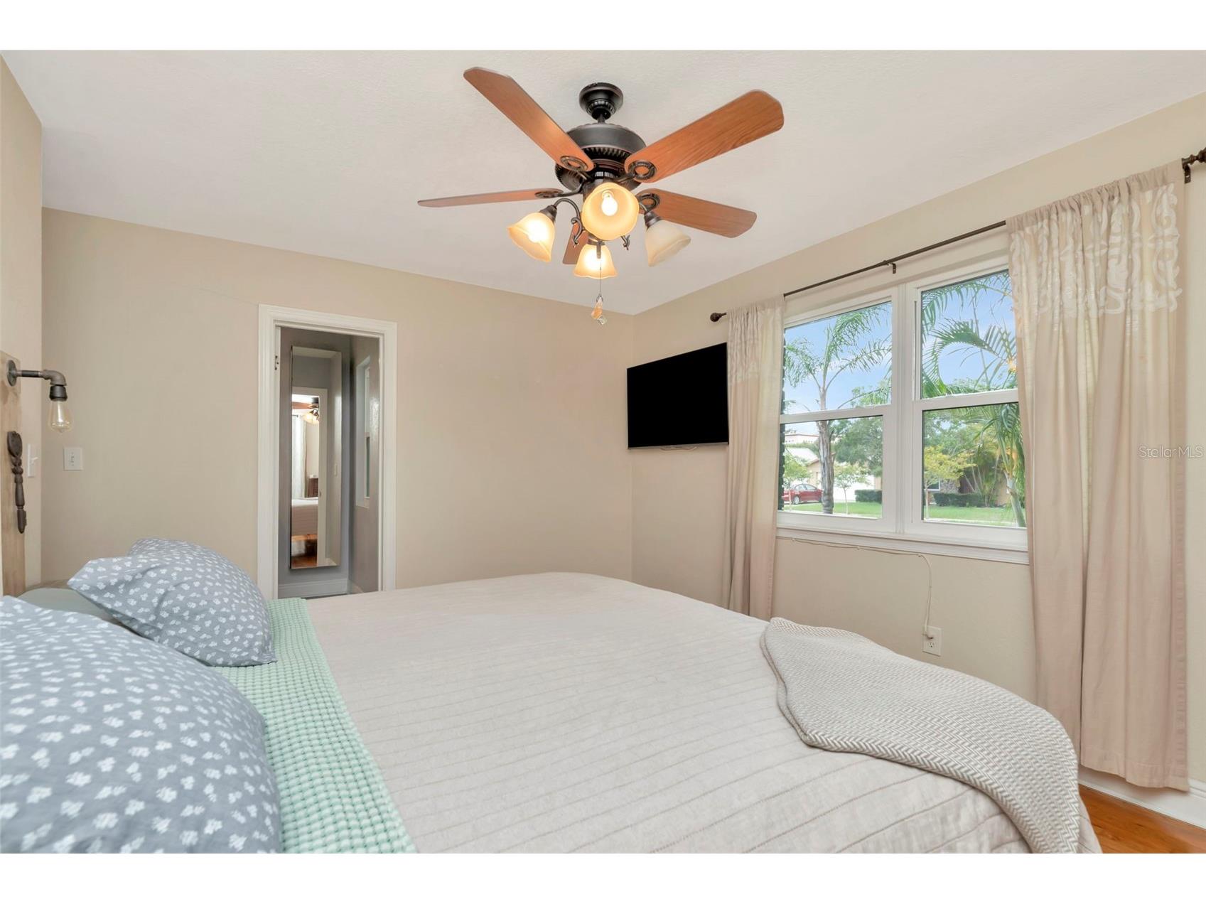 4830 3rd Avenue N Saint Petersburg FL 33713 TB8493677 image28