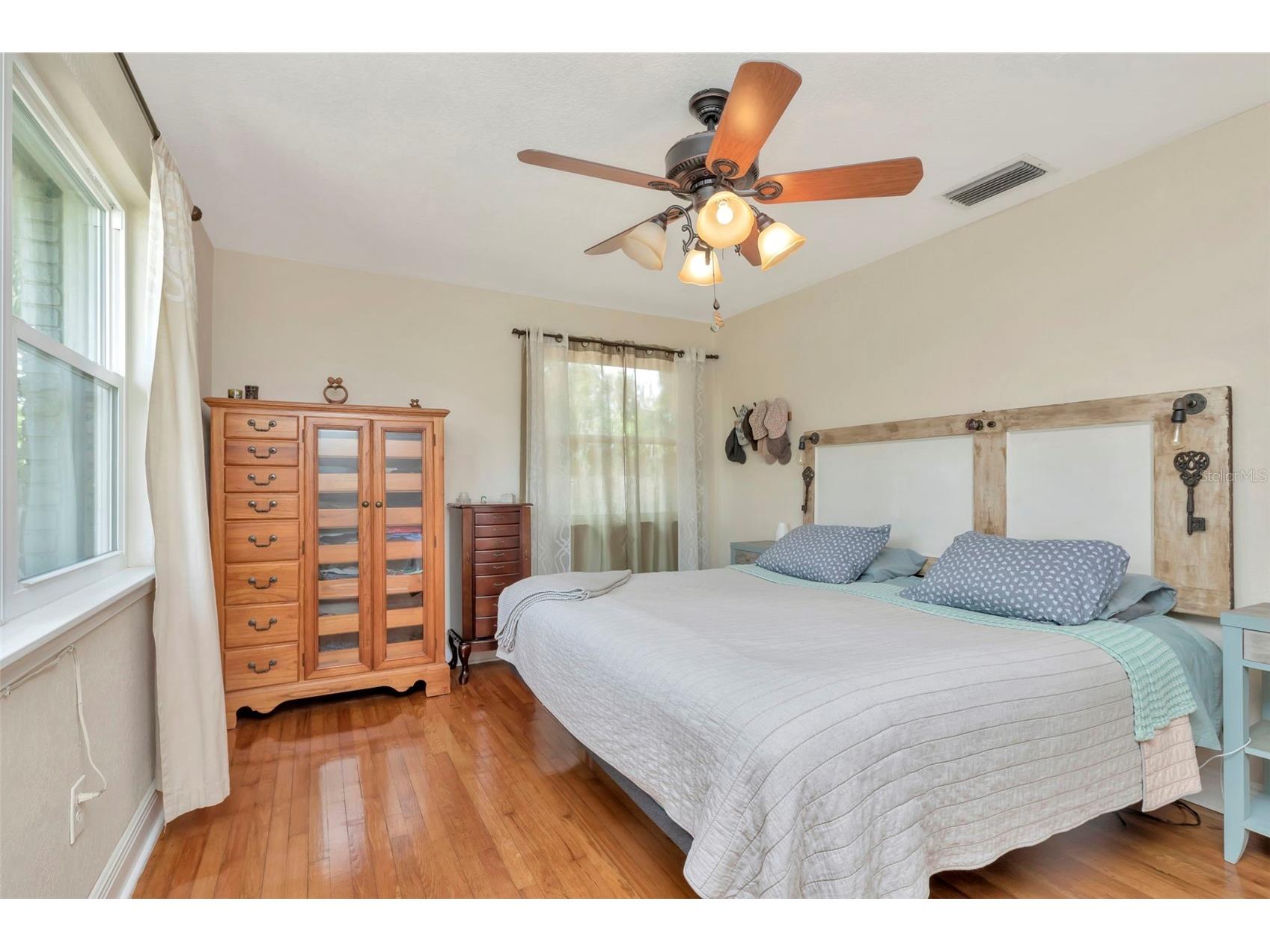 4830 3rd Avenue N Saint Petersburg FL 33713 TB8493677 image30