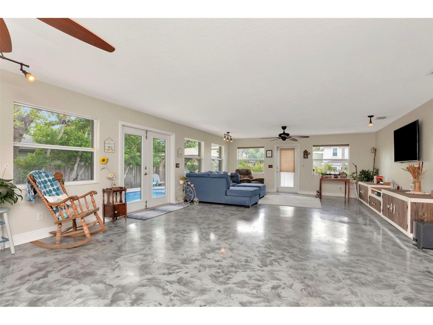 4830 3rd Avenue N Saint Petersburg FL 33713 TB8493677 image40