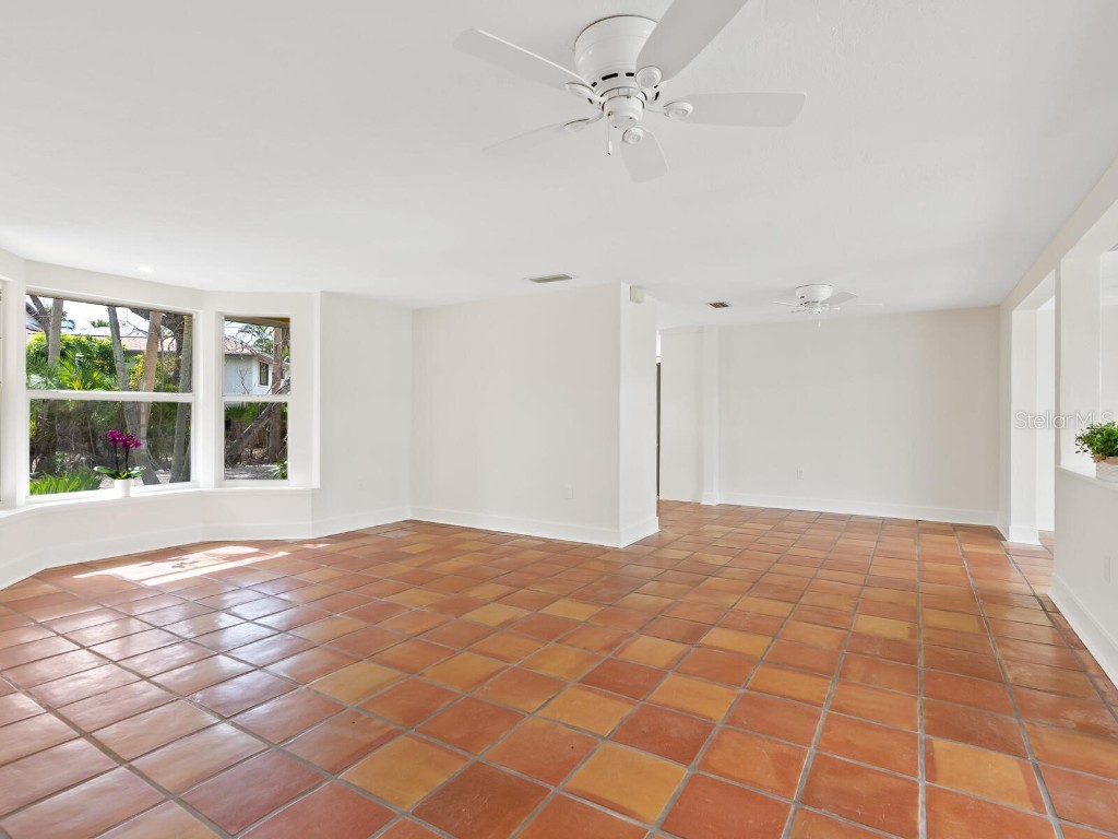 4830 Estrada De Costa Sarasota FL 34242 - LAKE RITTWOOD A4666867 image14