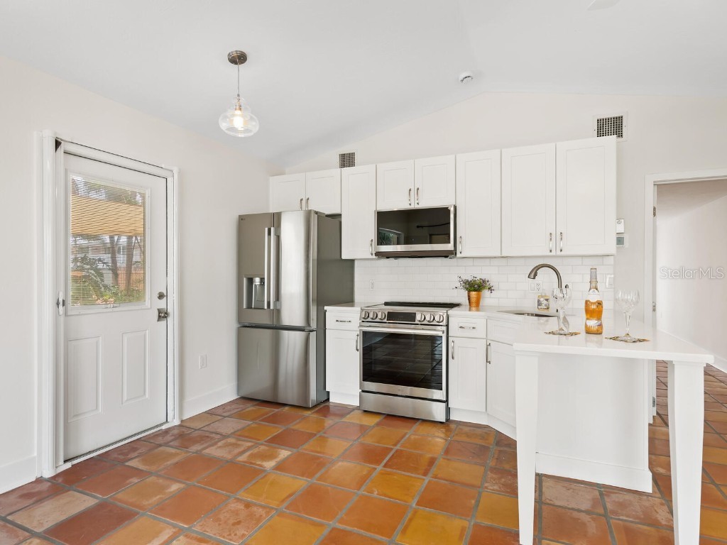 4830 Estrada De Costa Sarasota FL 34242 - LAKE RITTWOOD A4666867 image43