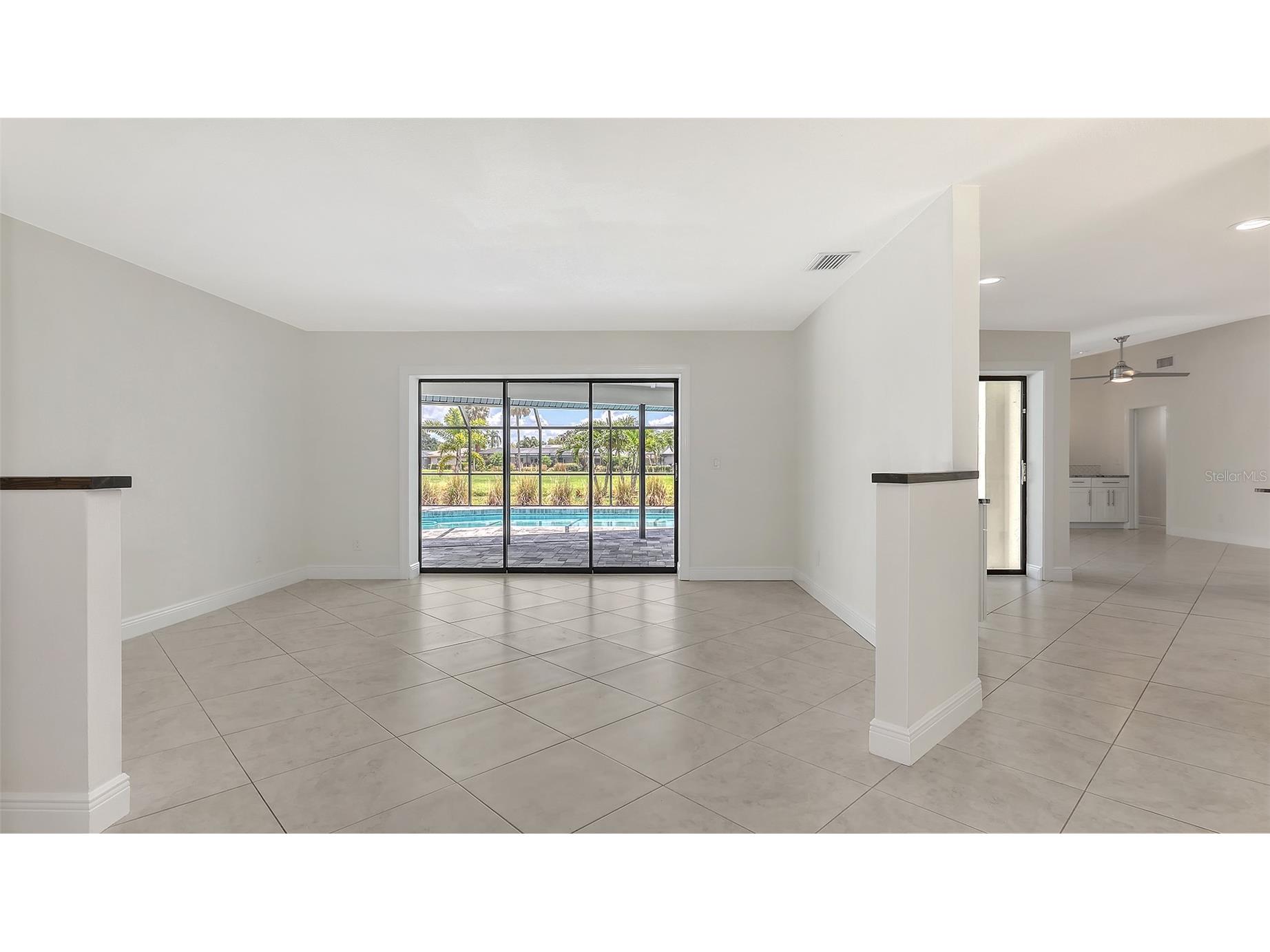 4830 Greywood Lane Sarasota FL 34235 A4659626 image4