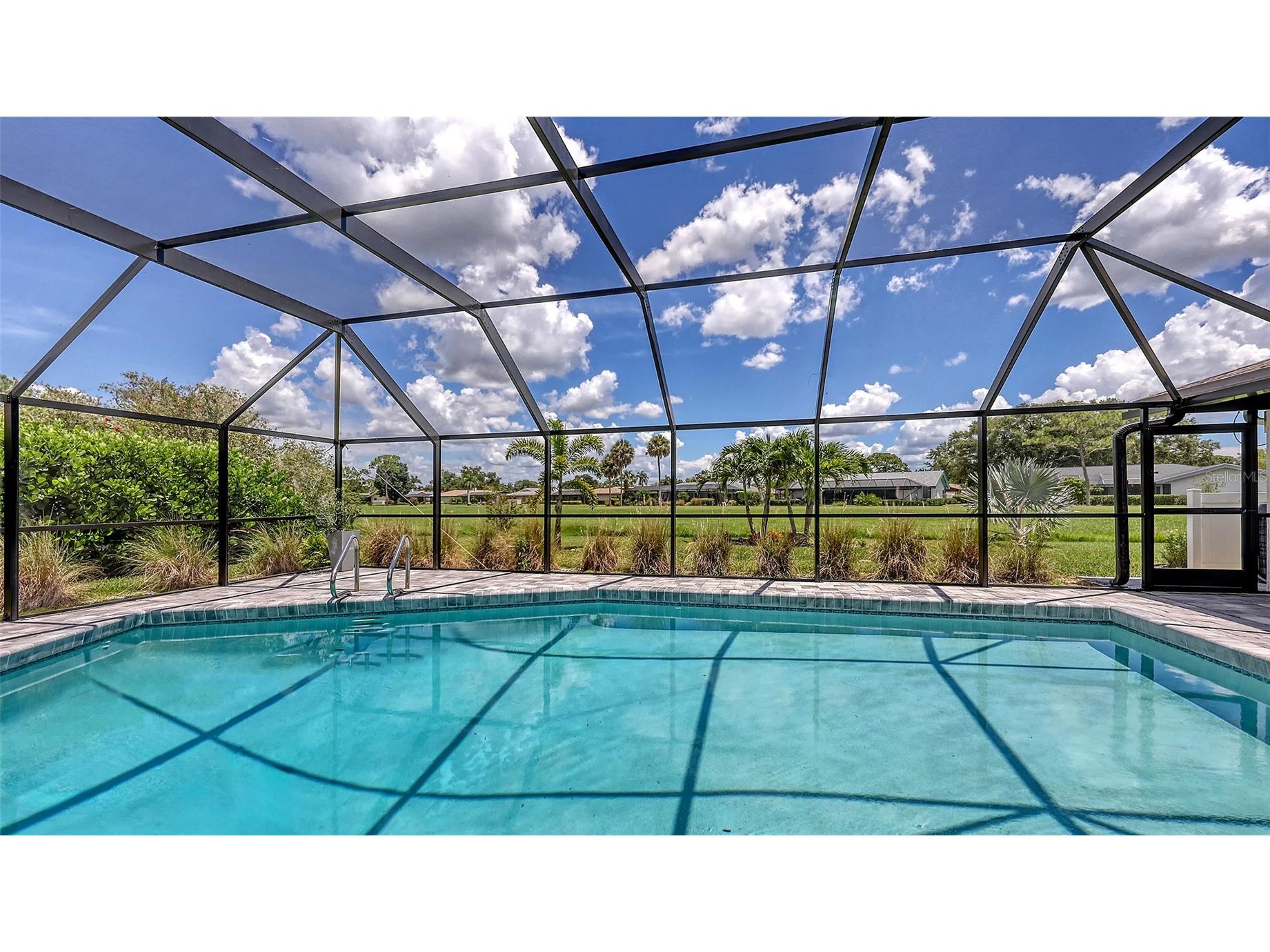 4830 Greywood Lane Sarasota FL 34235 A4659626 image48